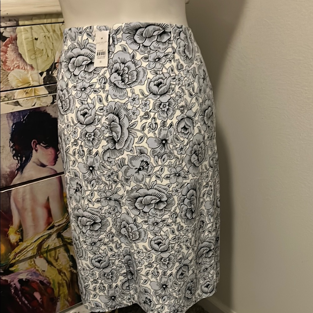 Ann Taylor Black and White Pencil Skirt Knee-Length Work - Picture 3 of 7